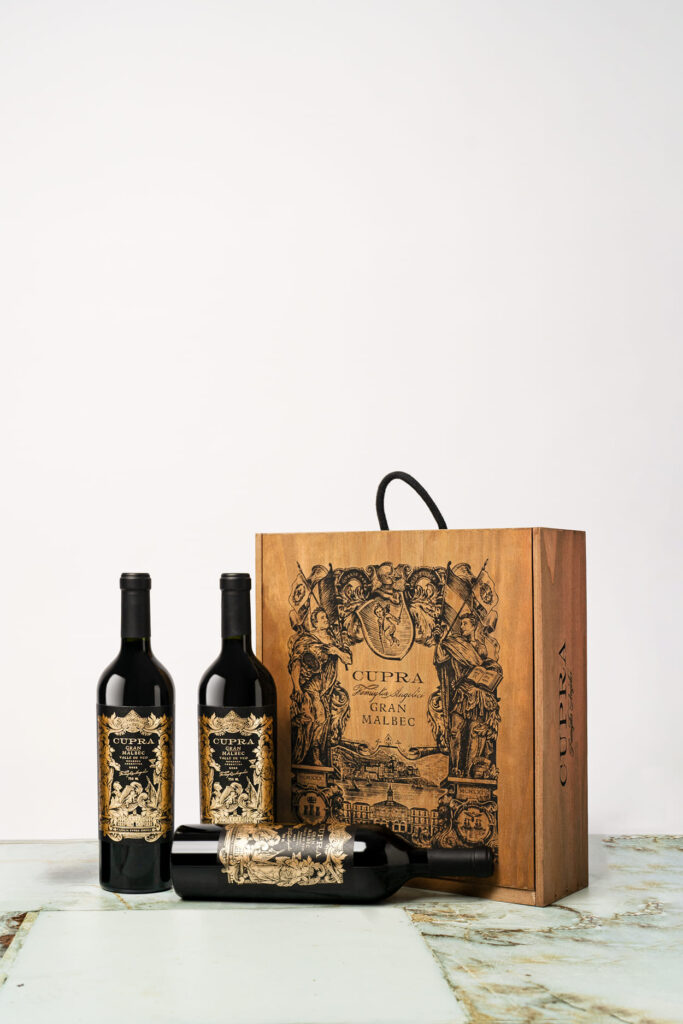 Detalle del estuche Cupra Wines